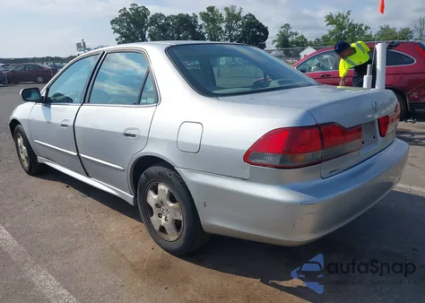 2002 Honda Accord 3.0 Ex z USA, uszkodzony, nr VIN 1HGCG16592A060181